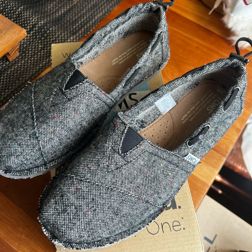 Toms new with tag gray slip ons.